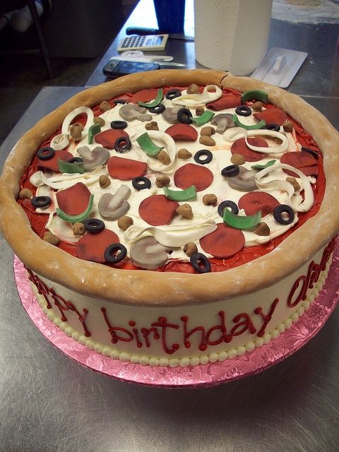 Cakes That Look Like Pizza