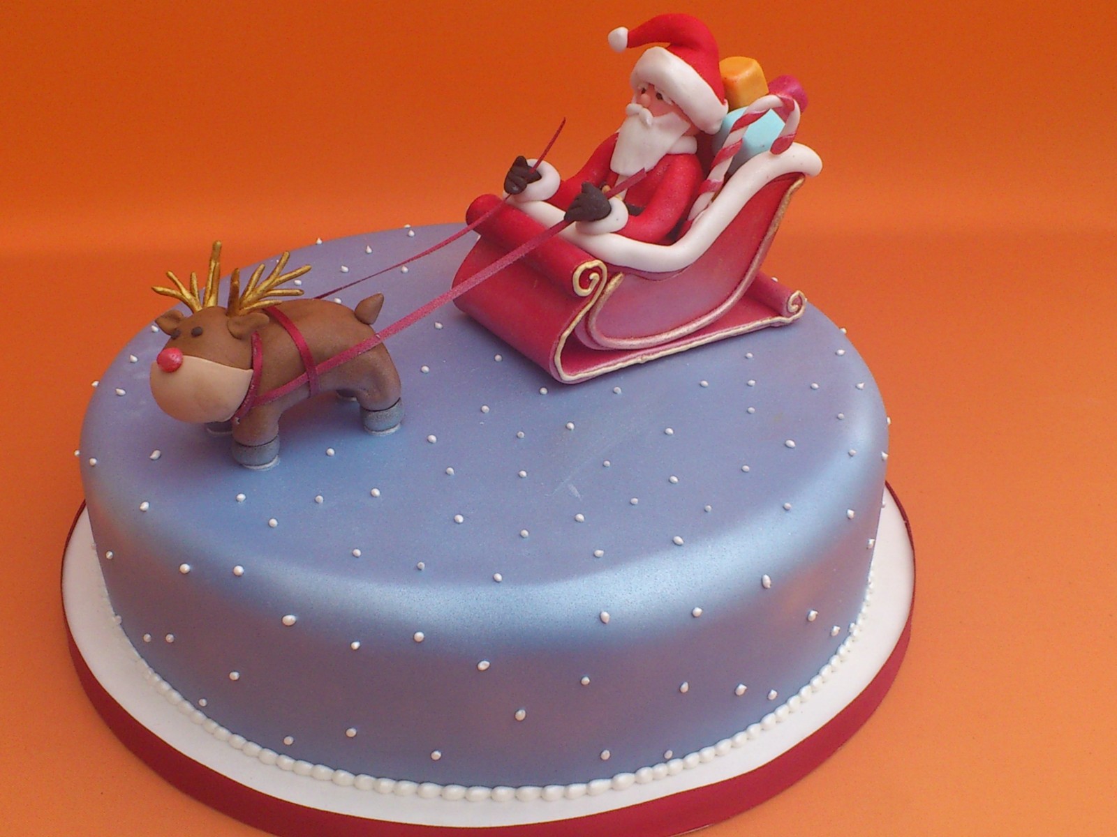 8 Photos of Adult Christmas Cakes