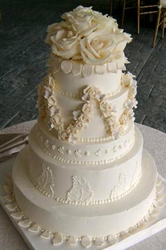 Elegant Ivory Wedding Cake