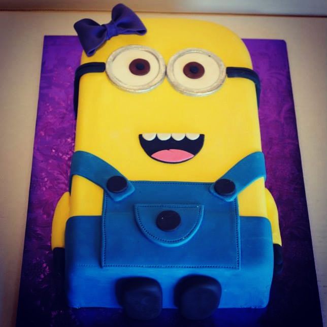 Flat Minion Cake