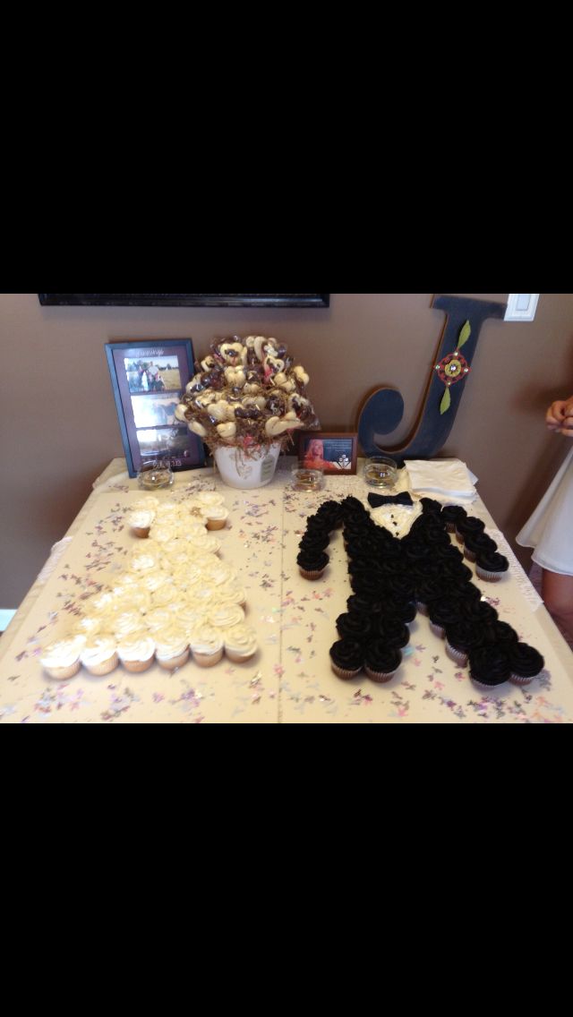 Groom Tuxedo Cupcake Cake