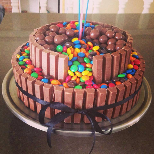 Kit Kat Cake