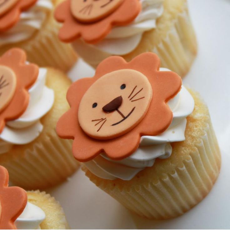 Lion Cupcakes