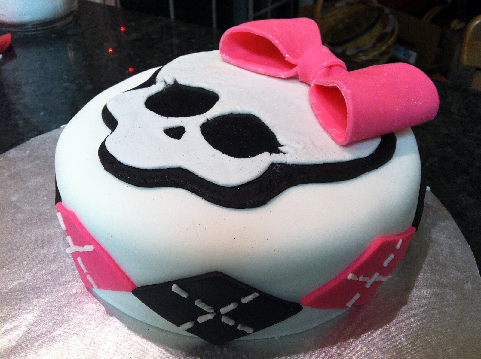 9 Photos of Monster High Cakes