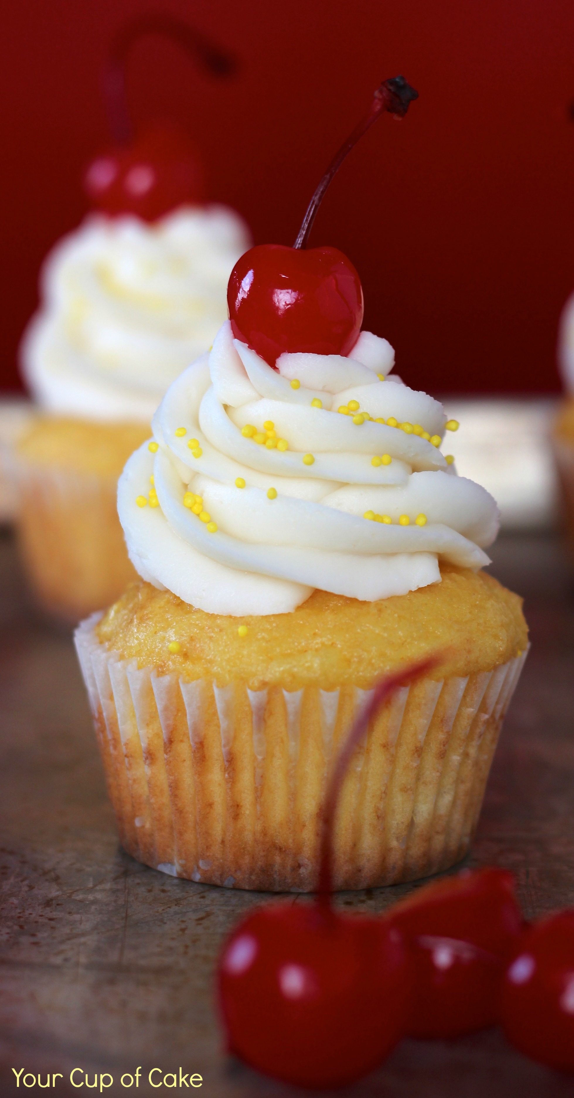 Pineapple Cream Cupcakes