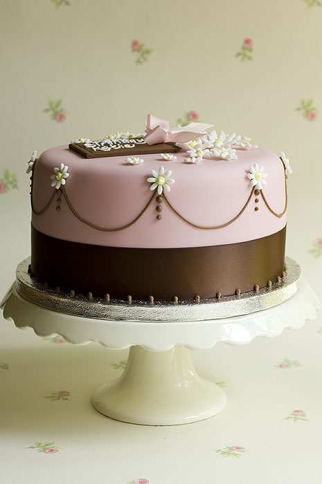 Pink and Brown Daisy Cake