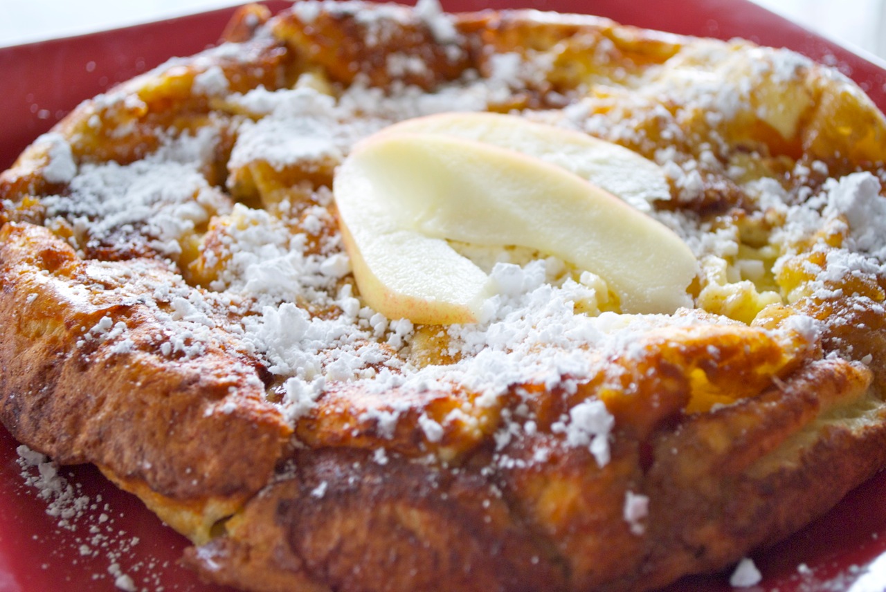 Puffy Apple Oven Pancake