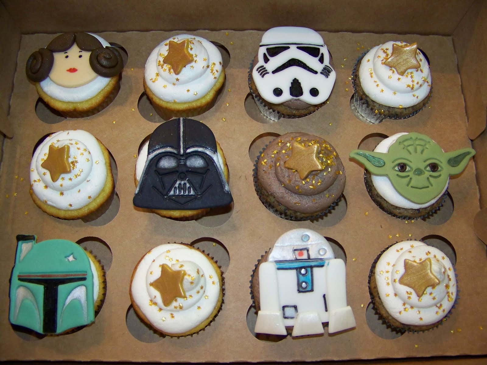 12 Photos of Star Wars Birthday Cupcakes