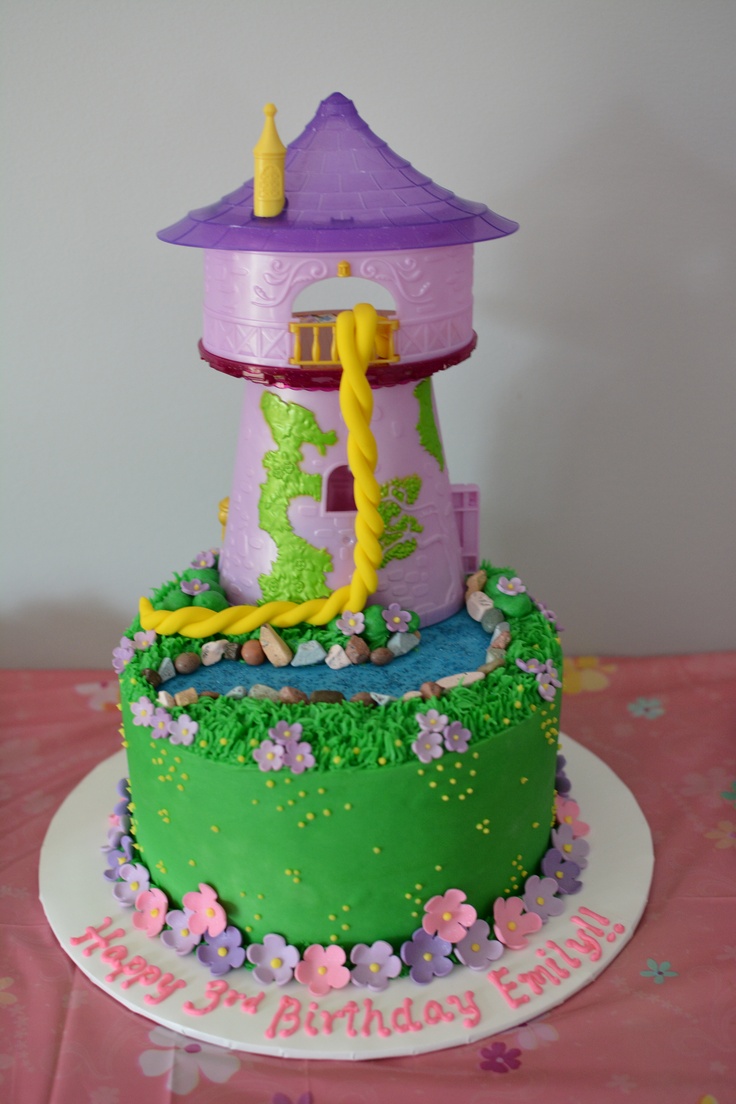 Tangled Birthday Cake