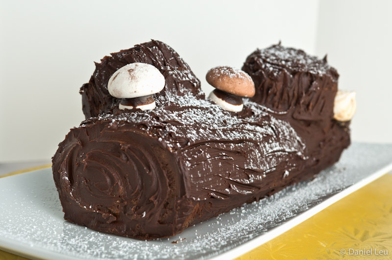 Buche De Noel Yule Log Cake