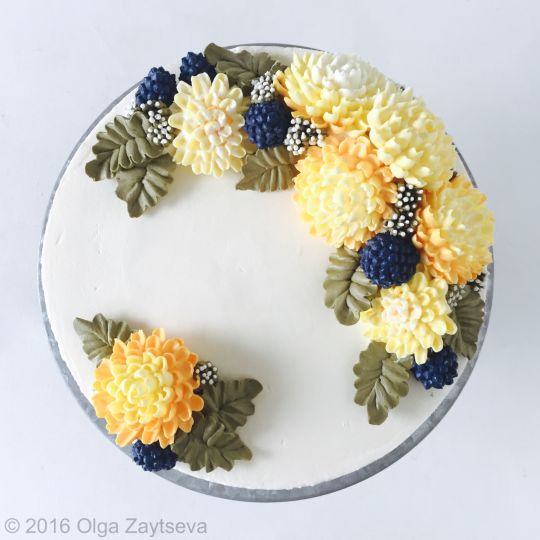 Buttercream Cake Design with Flowers