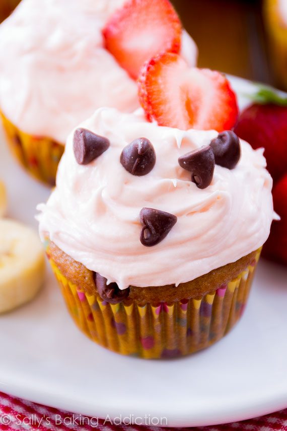 Chocolate Strawberry Cupcakes with Cream Cheese Frosting