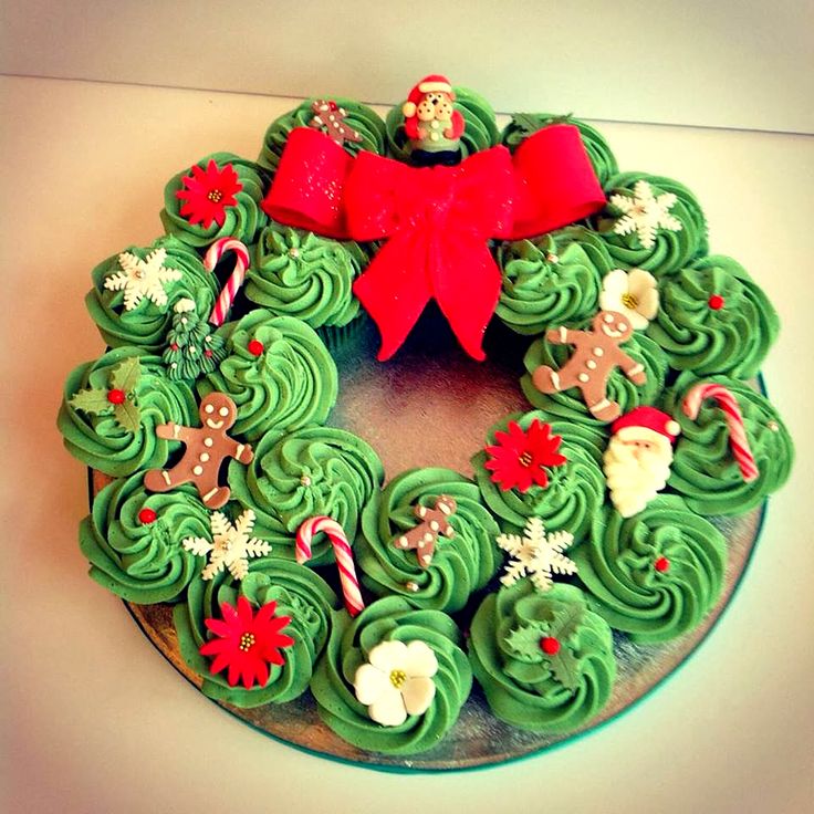 Christmas Cupcake Cake Ideas