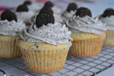 8 Photos of Vanilla Cupcakes Cookies And Cream