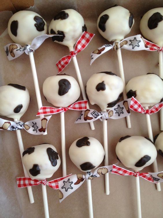 Cow Cake Pops