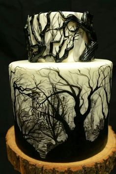 7 Photos of Eerie Halloween Birthday Cakes