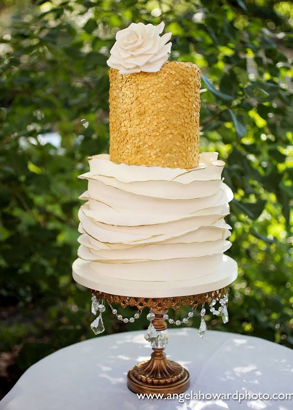 Elegant Gold Wedding Cake