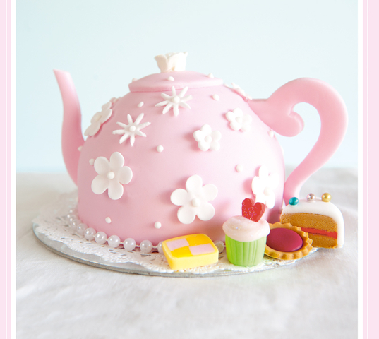 Fiona Cairns Teapot Cake