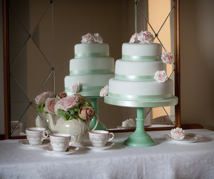 Fiona Cairns Wedding Cake