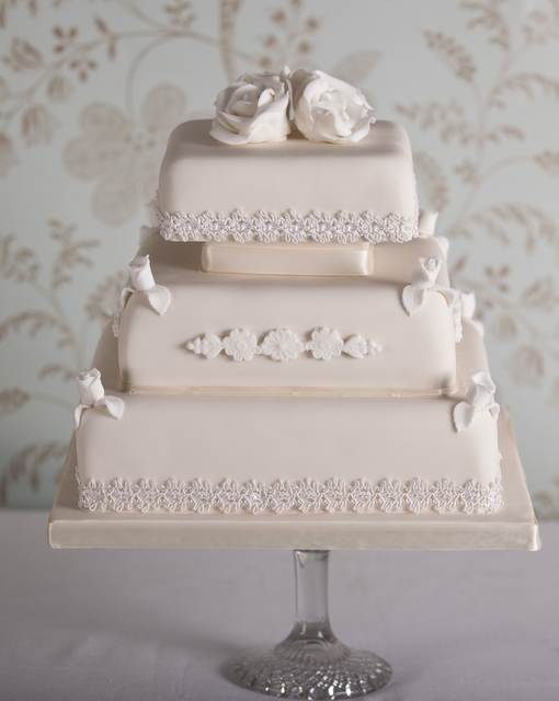 Fiona Cairns Wedding Cake