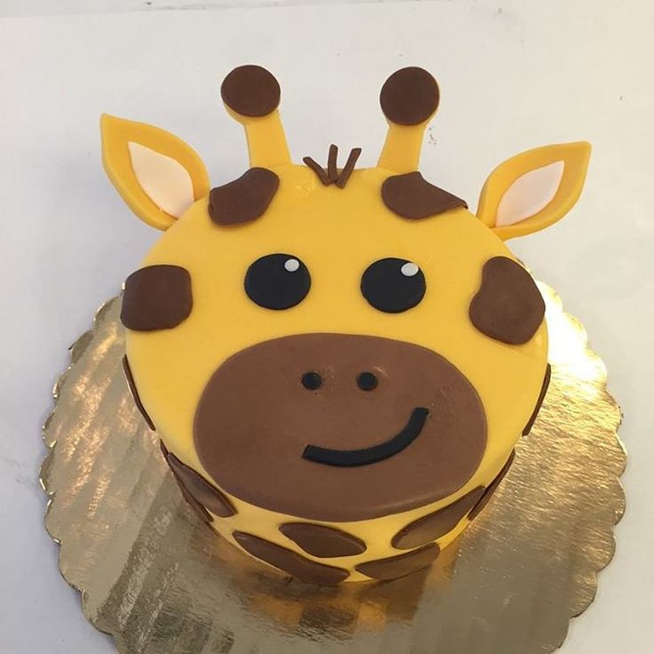 Giraffe Birthday Cake