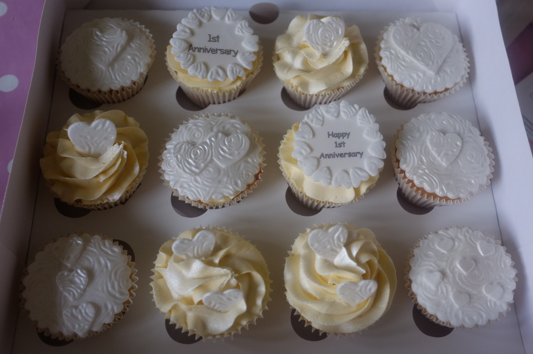 Golden Wedding Anniversary Cupcakes