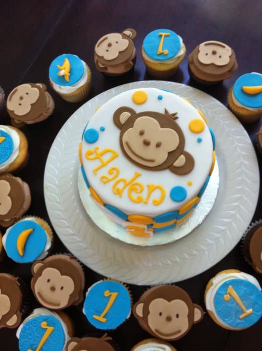 Monkey Birthday Cakes and Cupcakes