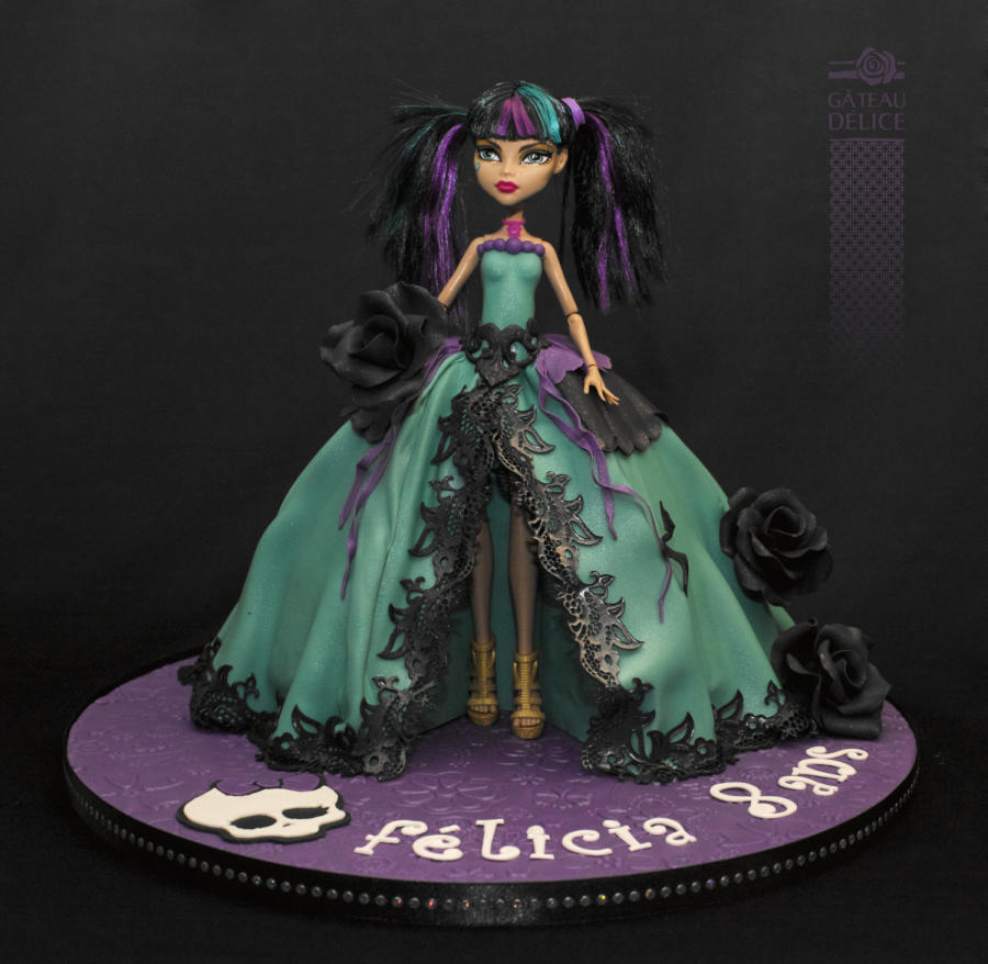 Monster High Doll Cake