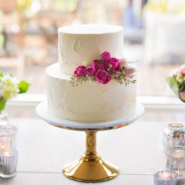 Simple 2 Tier Wedding Cakes