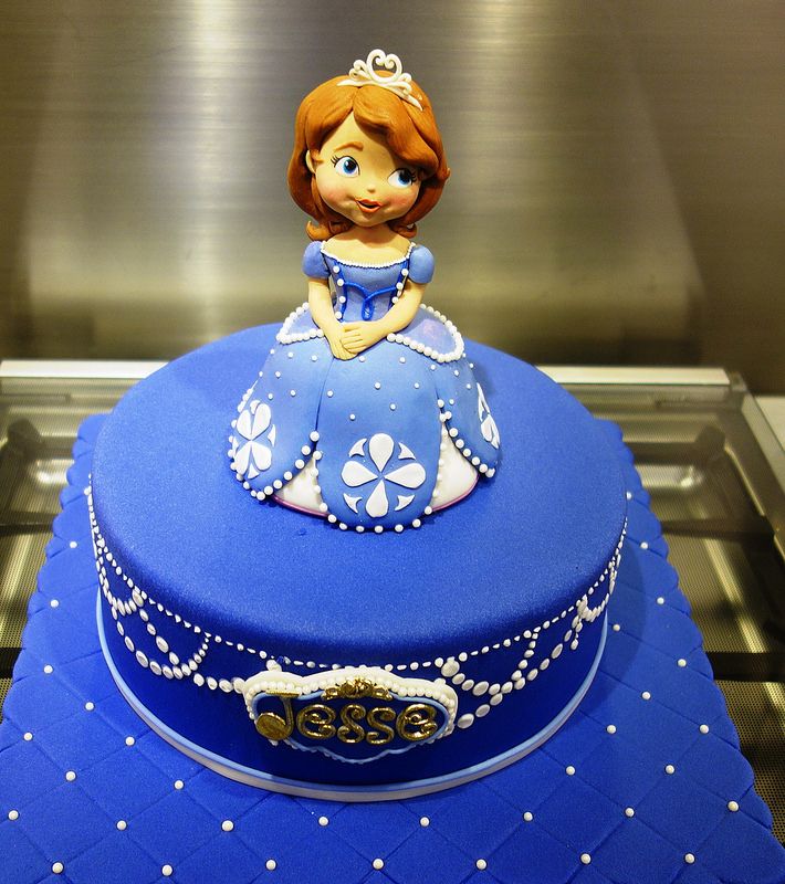 Sofia the First Cupcake Cake