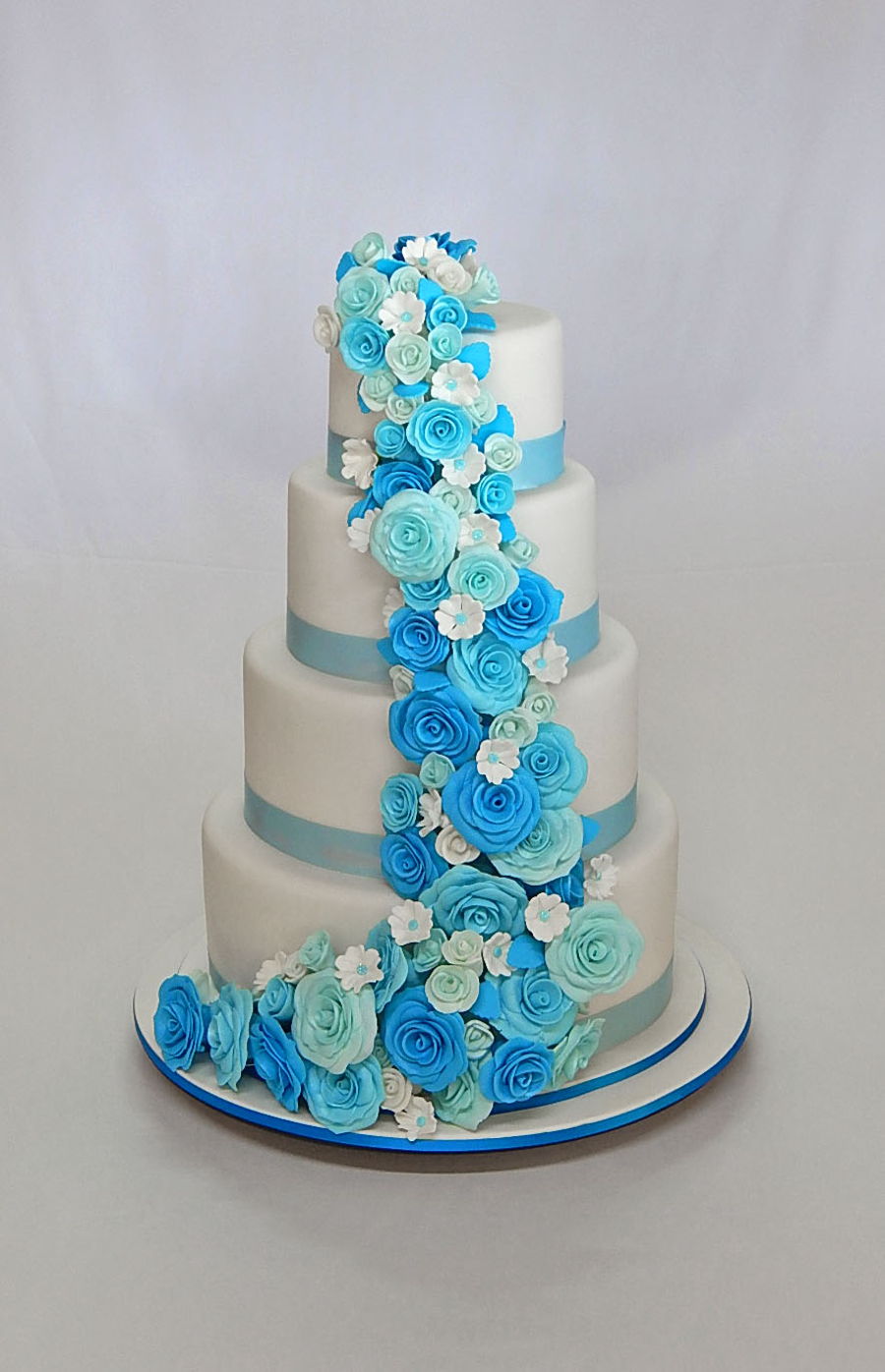 Wedding Cakes with Roses and Turquoise