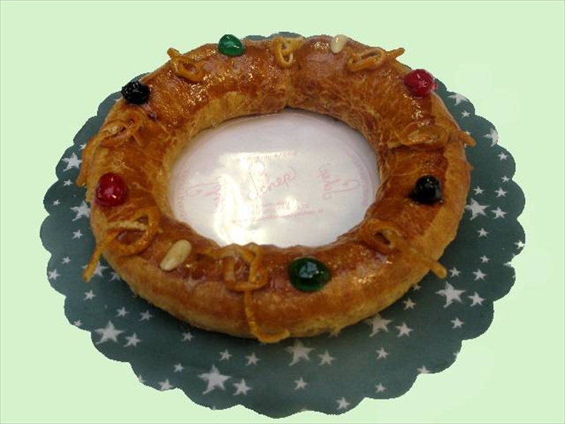 7 Photos of European Christmas Cakes