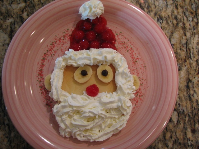 6 Photos of Christmas Santa Pancakes