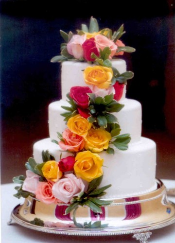 Decorating Wedding Cake with Flowers