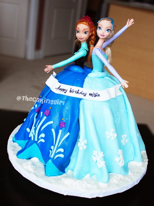 Frozen Anna and Elsa Doll Cakes