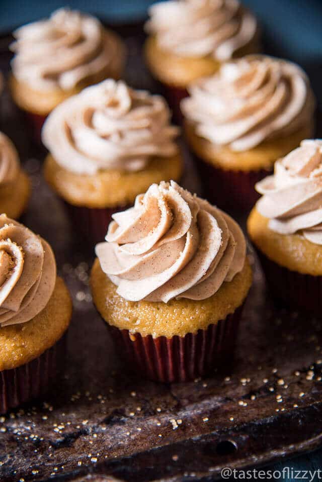 Icing Buttercream Frosting Cupcakes