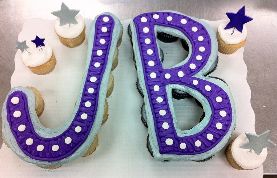 Justin Bieber Cupcake Cake