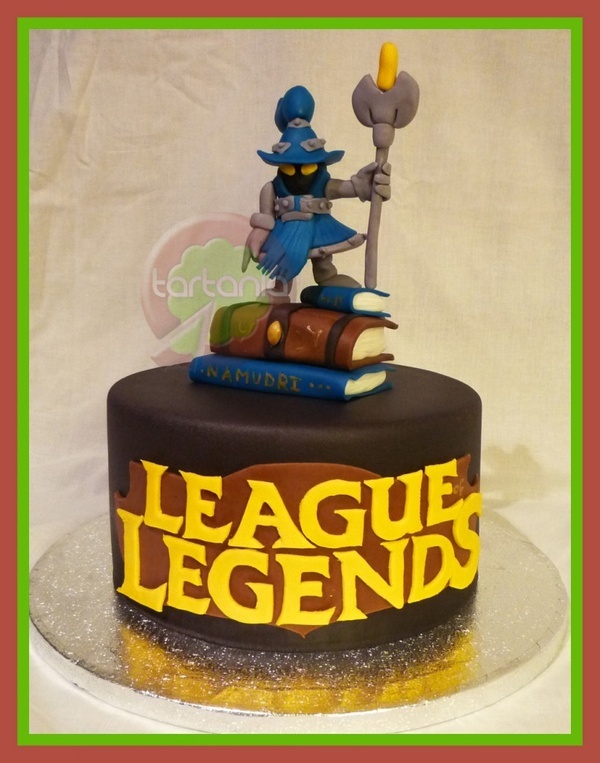 League of Legends Cake Topper