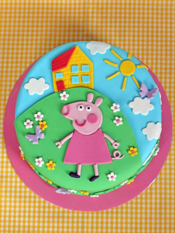 Peppa Pig Birthday Cake