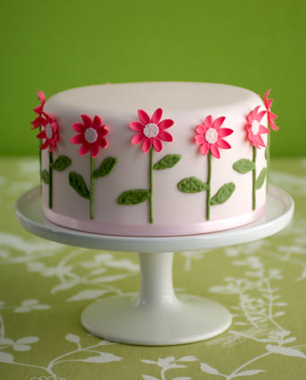 Pink-Daisy-Birthday-Cake