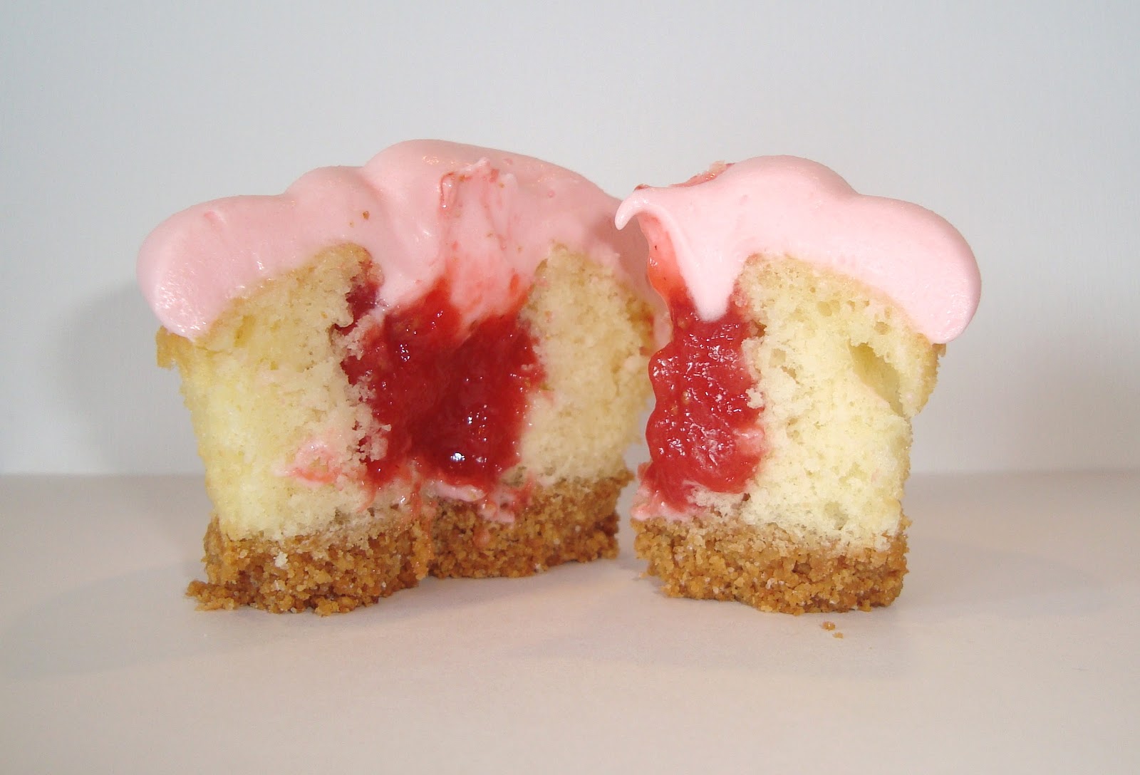 Strawberry Cheesecake Cupcakes