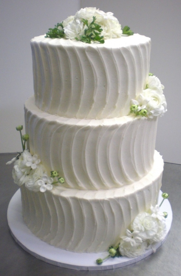  whipped  cream  icing  for wedding  cakes 