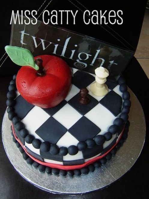 Twilight Birthday Cake