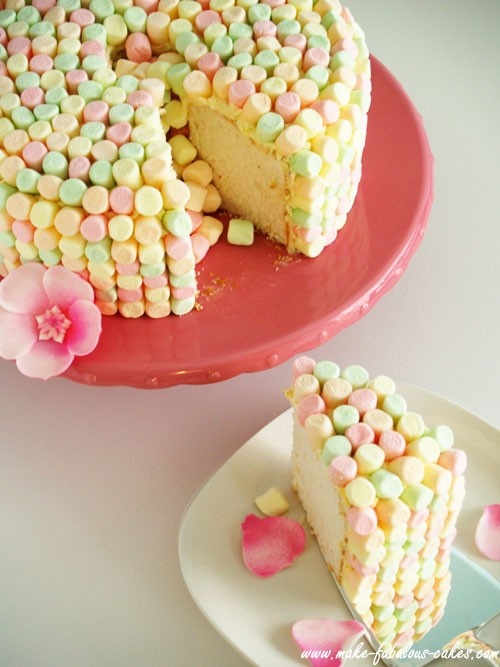 10 Photos of Decorating Cakes With Marshmallows