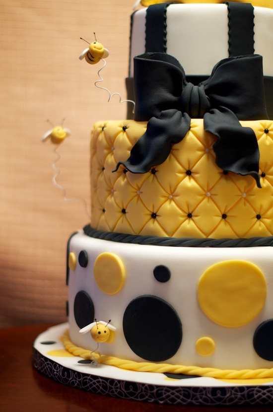 Black and Yellow Bee Cake