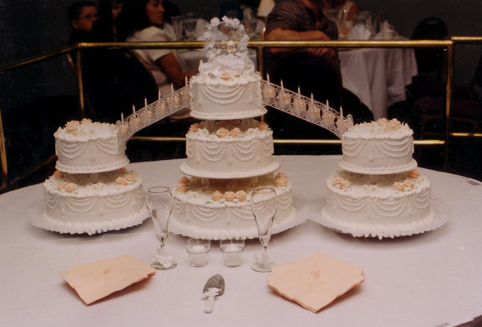 Bridge Wedding Cakes with Fountains