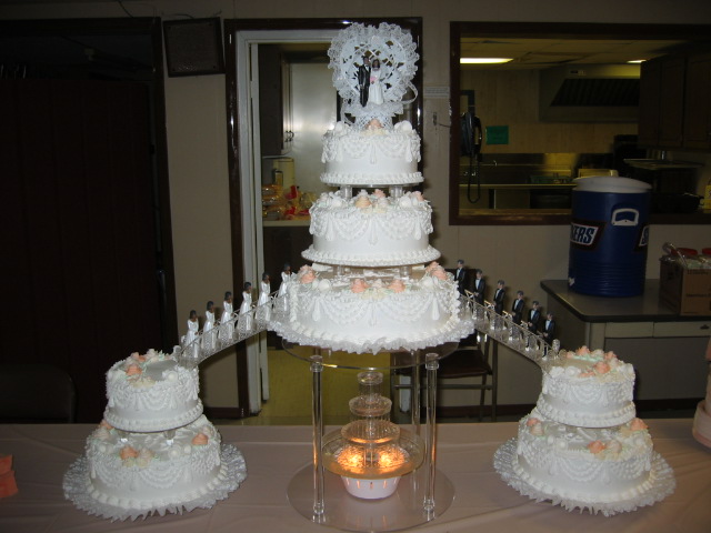 Bridge Wedding Cakes with Fountains