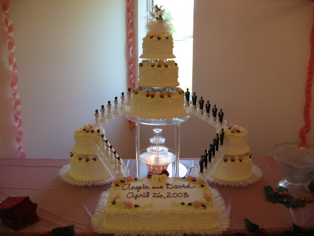 Bridge Wedding Cakes with Fountains