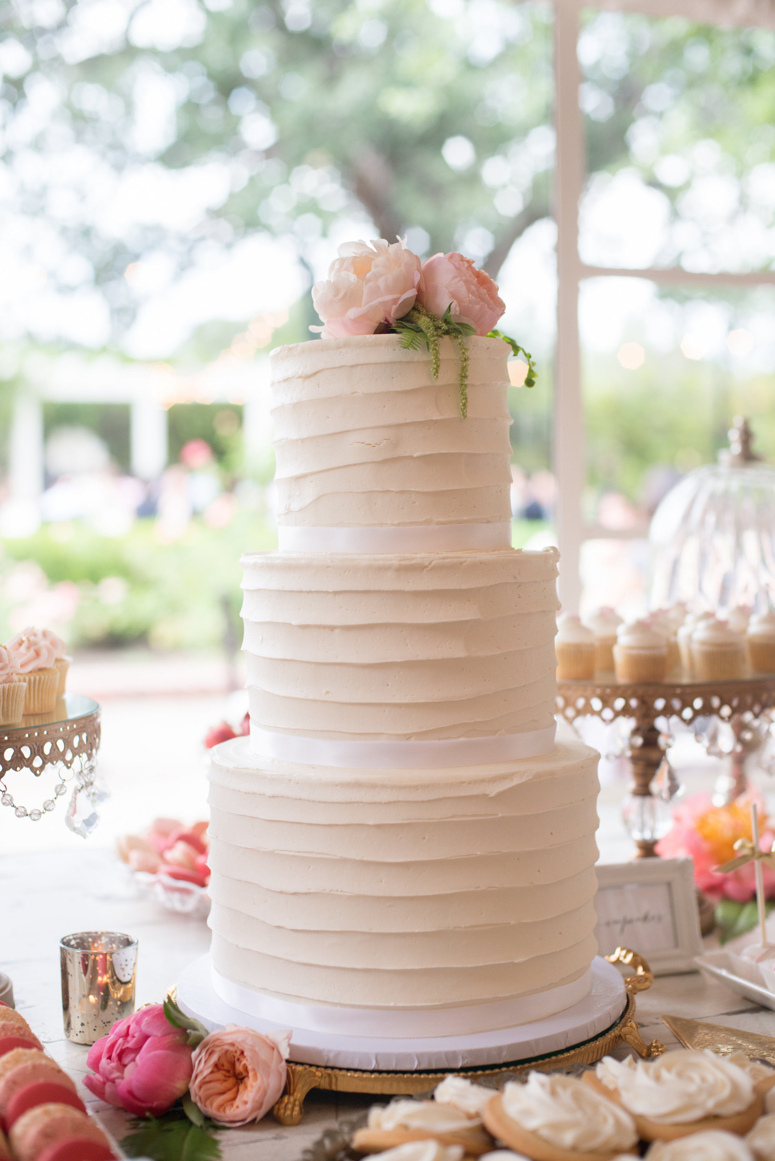 Buttercream Swirl Wedding Cake