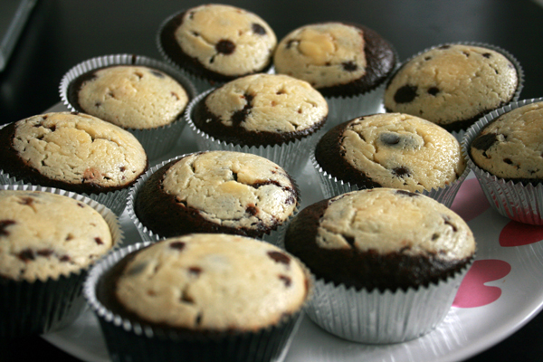 Chocolate Cake Mix Cream Cheese Filled Cupcakes